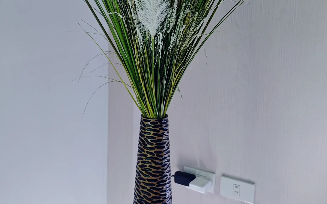 Decorative wooden pot, total height 150cm